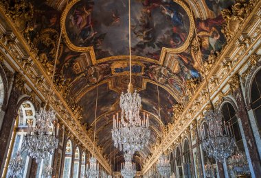 Versailles Fransa Temmuz 06: Chateau de Versailles, Paris, Fransa, aynalar salonu. 06 Temmuz 2013 yılında Versailles, Fransa