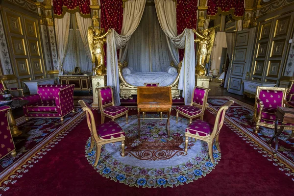 COMPIEGNE, FRANCE, 13 AĞUSTOS 2016: Compiegne Şatosu, 13 Ağustos 2016 Compiegne, Fransa