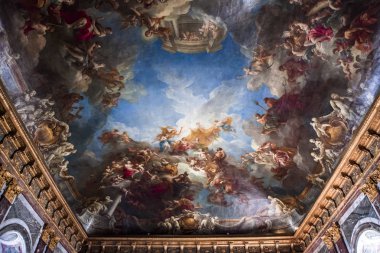 Versailles Fransa Temmuz 06: Paris, Fransa, iç, mimari detaylar bir Chateau de Versailles, tavanları yakınındaki. 06 Temmuz 2013 yılında Versailles, Fransa