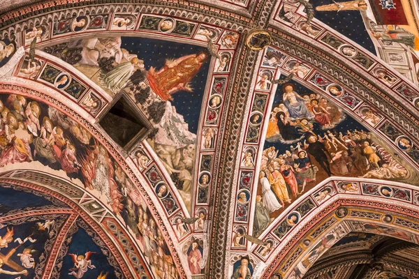 Siena Itálie Června 2016 Interiéry Architektonické Výzdoby Křtitelnice Siena Cathedral — Stock fotografie