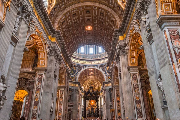 Vatican City Vatican นายน 2015 ภายในและรายละเอ ยดสถาป ตยกรรมของโบสถ เซนต เตอร — ภาพถ่ายสต็อก