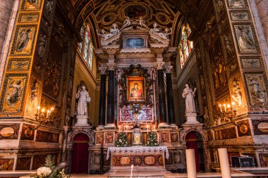 Roma, İtalya, 18 Haziran 2015: iç mekanlar ve mimari detaylar Santa maria del popolo kilise, 18 Haziran 2015, Roma, İtalya