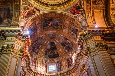 Roma, İtalya, 14 Haziran 2015: iç mekanlar ve mimari detaylar Sant Andrea della Valle Bazilika, 14 Haziran 2015, Roma, İtalya