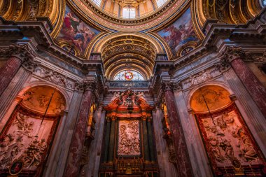 Roma, İtalya, 14 Haziran 2015: iç mekanlar ve Sant Agnese Agone Kilisesi, 14 Haziran 2015, Roma, İtalya, mimari detaylar