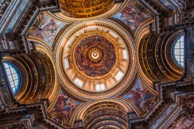 Roma, İtalya, 14 Haziran 2015: iç mekanlar ve Sant Agnese Agone Kilisesi, 14 Haziran 2015, Roma, İtalya, mimari detaylar