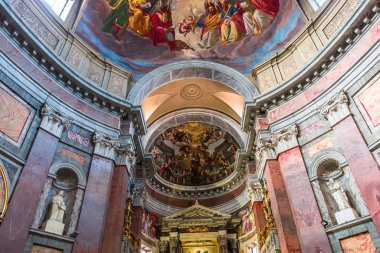 Roma, İtalya, 17 Haziran 2015: iç mekanlar ve San Giacomo kilisede Augusta, 17 Haziran 2015, Roma, İtalya, mimari detaylar