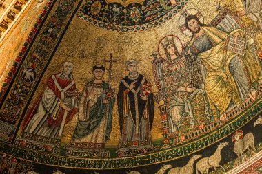 Roma, İtalya, 17 Haziran 2015: iç mekanlar ve basilica di Santa Maria in Trastevere, 17 Haziran 2015 Roma, İtalya, mimari detaylar