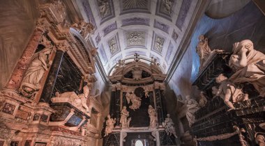 Roma, İtalya, 16 Haziran 2015: iç mekanlar ve mimari detaylar Santa Maria Sopra Minerva Kilisesi, 16 Haziran 2015 Roma, İtalya