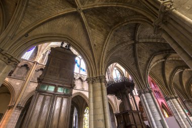 Nevers, Fransa, 20 Eylül 2016: iç ve ayrıntılarını saint-cyr-sainte-julitte Katedrali, 20 Eylül 2016 Nevers, Fransa