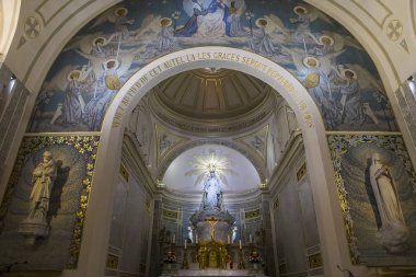 Paris, Fransa, 08 Eylül 2016: iç mekanlar ve Ayrıntılar Şapel of Our Lady mucizevi madalya, 08 Eylül 2016, Paris, Fransa