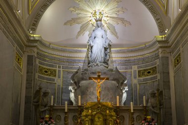 Paris, Fransa, 08 Eylül 2016: iç mekanlar ve Ayrıntılar Şapel of Our Lady mucizevi madalya, 08 Eylül 2016, Paris, Fransa