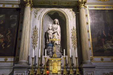 Paris, Fransa, 14 Eylül 2016: iç mekanlar ve mimari detaylar Sainte Marguerite Kilisesi, 14 Eylül 2016, Paris, Fransa