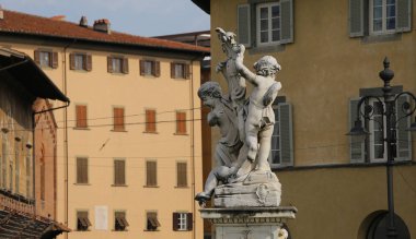 Pisa, İtalya, 08 Haziran 2016: Bina cephe Pisa, Toskana, 08 Haziran 2016 Pisa, İtalya