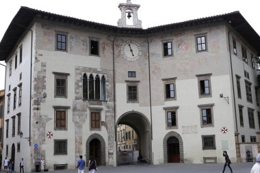 Pisa, İtalya, 09 Haziran 2016: Saray cephe piazza del cavalieri, 09 Haziran 2016 Pisa, İtalya