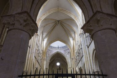 Provins, Fransa, 06 Ağustos 2016: Aziz Quiriace Kilisesi, Ağustos 06, iç 2016 yılında Provins, SEINE et Marne, Fransa