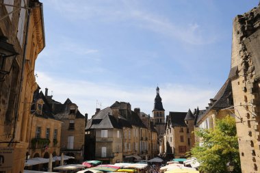 SARLAT, FRANCE, JULY 15, 2015 : Sarlat la caneda village, Dordogne valley, Perigord, on july 15, 2015, in Sarlat, France.