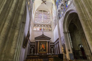 Tours, Fransa, 07 Temmuz 2015: iç mekanlar ve mimari detaylar Saint Gatien Katedrali, üzerinde 07 Temmuz 2015, Tours, Loire valley, Fransa.