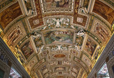 iç mekanlar ve Vatikan Müzesi, Vatikan ayrıntılarını