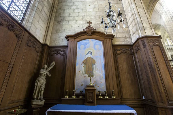 Catedral de Saint Gervais Saint Protais en Soissons, Francia — Foto de Stock