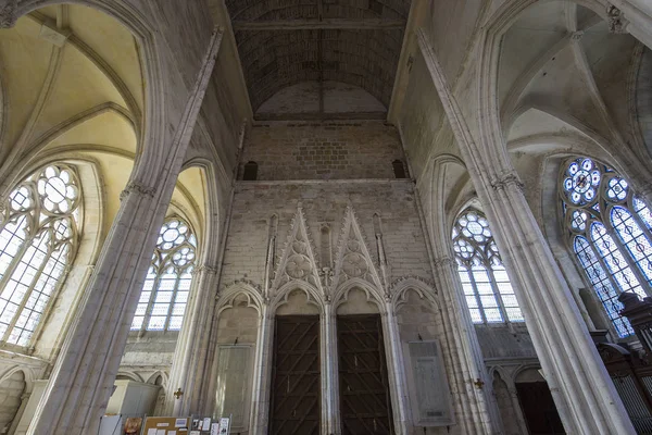 Saint-sulpice-de-favieres kerk, Essonne, Frankrijk — Stockfoto