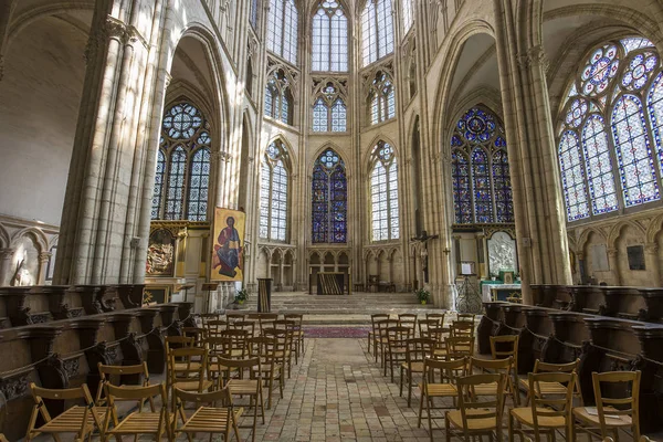 Saint-sulpice-de-favieres kyrka, Essonne, Frankrike — Stockfoto