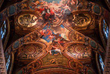 Versailles Fransa Nisan 01: İç, mimari detaylar bir tavan Kraliyet Şapel, Versailles, Fransa