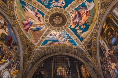 Raphael Odaları, Vatikan Müzesi, Vatikan iç