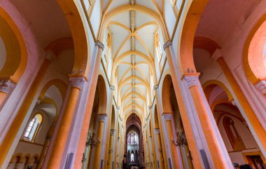 Souvigny Kilisesi, Fransa