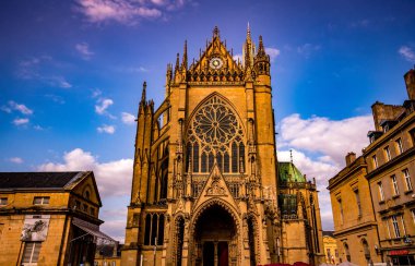 Katedralin dışındakiler, Metz, Fransa