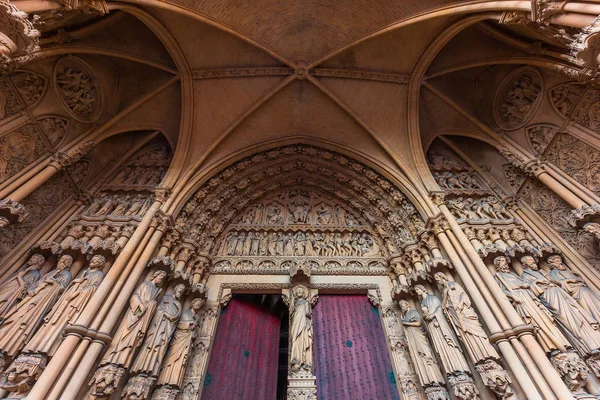Exteriéry katedrály, Metz, Francie — Stock fotografie