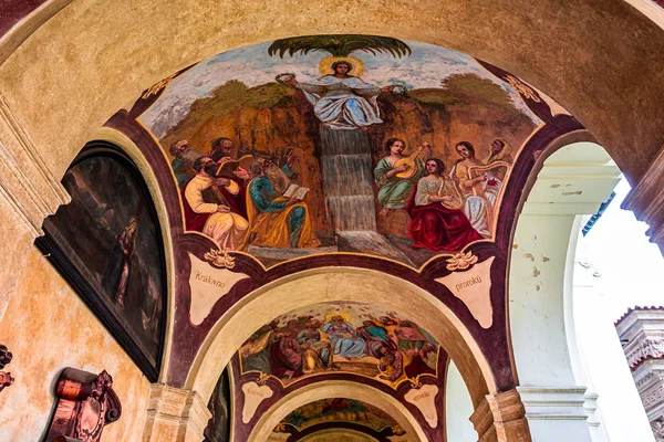 チェコ共和国プラハのロレッタ教会 — ストック写真