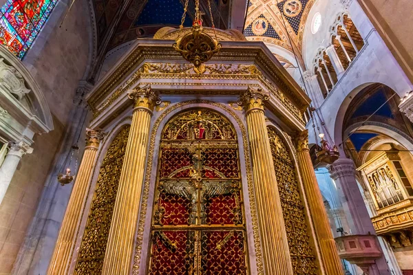 Lucca Aziz Martin Duomo Katedrali, Lucca, İtalya — Stok fotoğraf