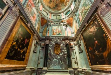 İç kısımlar San Frediano Bazilikası, Lucca, İtalya