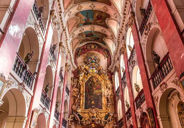 Church St. James the Greater, Prague, czech Republic — 图库照片