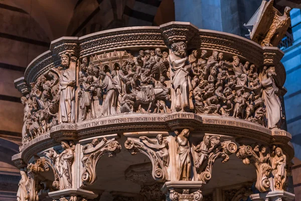 Wnętrza i szczegóły katedry w Pizie, Piza, Włochy — Zdjęcie stockowe