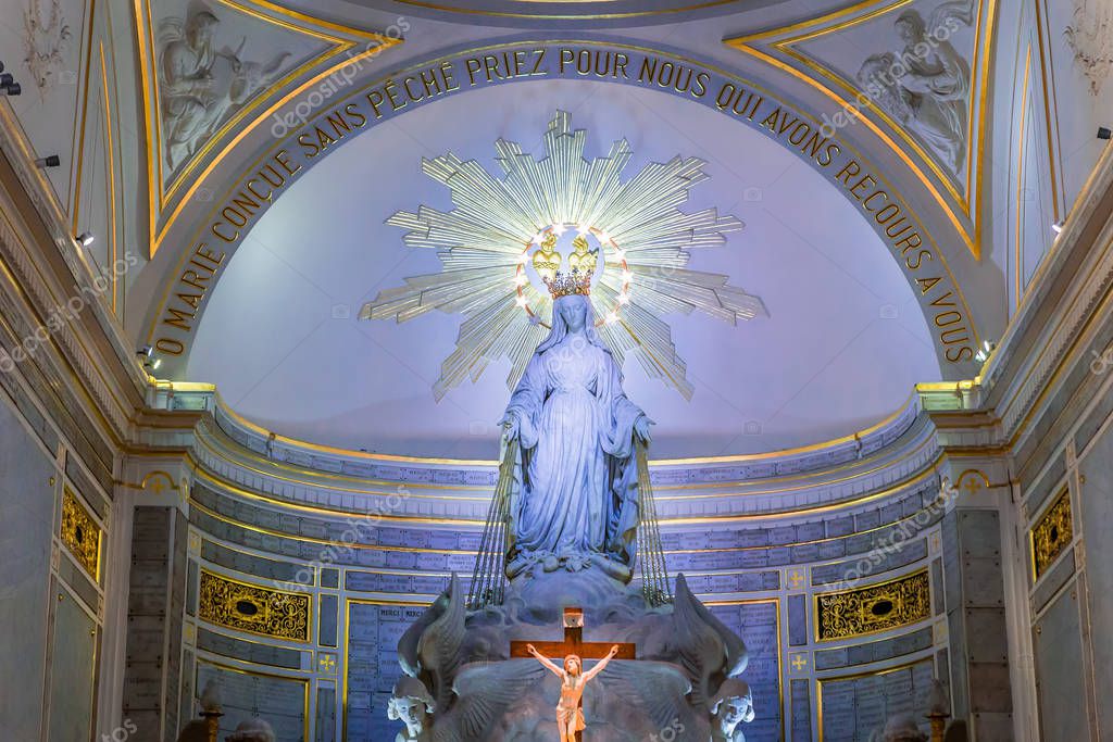 Capilla De La Milagrosa En Paris www.deperu.com