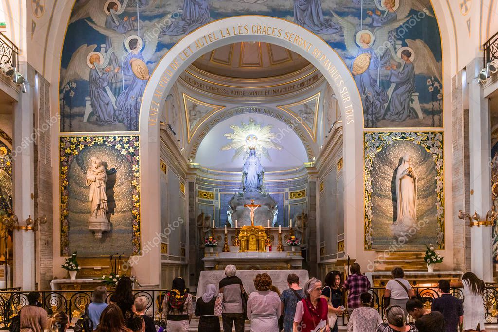Capilla De La Milagrosa En Paris www.deperu.com