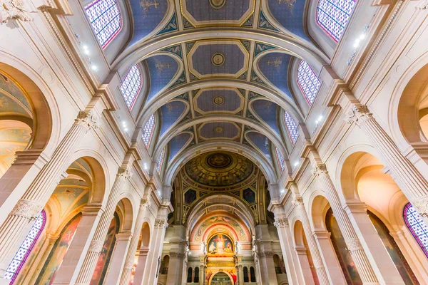 Церковь Святого Франсуа Ксавьера, Париж, Франция — стоковое фото