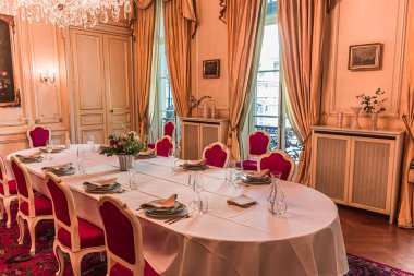 Avusturya Büyükelçiliği, İçişleri, Paris, Fransa