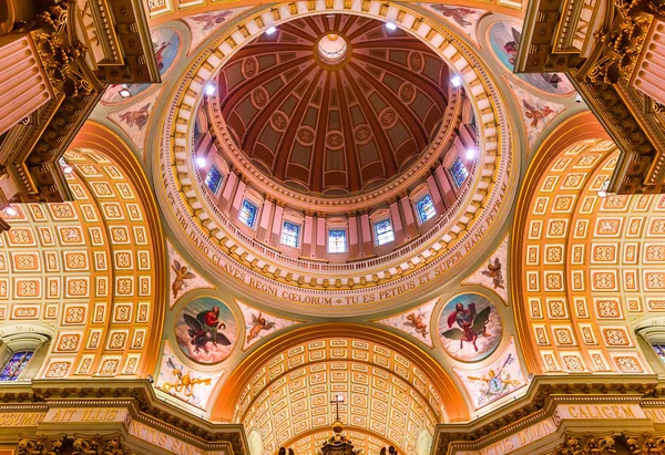 Mary queen of the world basilica, Montreal, Quebec, Canada — Stock Photo, Image