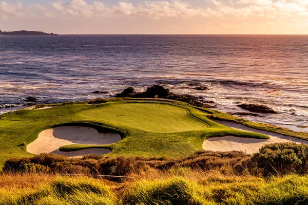 Pebble Beach Golfkenttä Monterey Kalifornia Usa — kuvapankkivalokuva