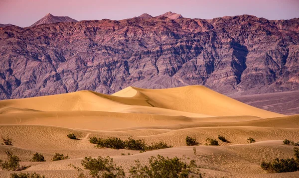 カリフォルニア州のデスバレー国立公園の砂漠は — ストック写真