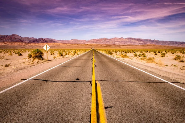 Road Lines Death Valley Desert California Usa — Stock Photo, Image