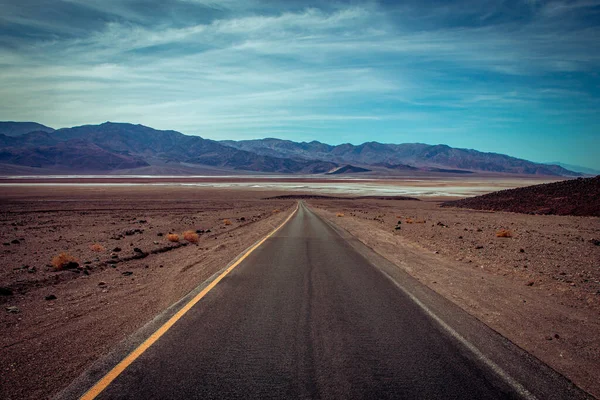 Road Lines Death Valley Desert California Usa — Stock Photo, Image