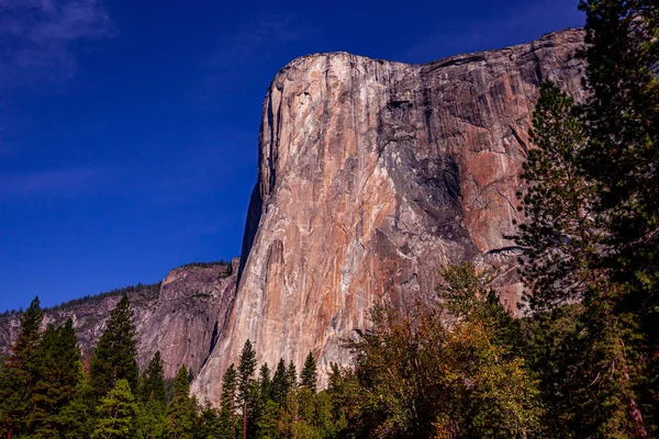 Muro Escalada Roca Mundialmente Famoso Capitán Parque Nacional Yosemite California — Foto de Stock