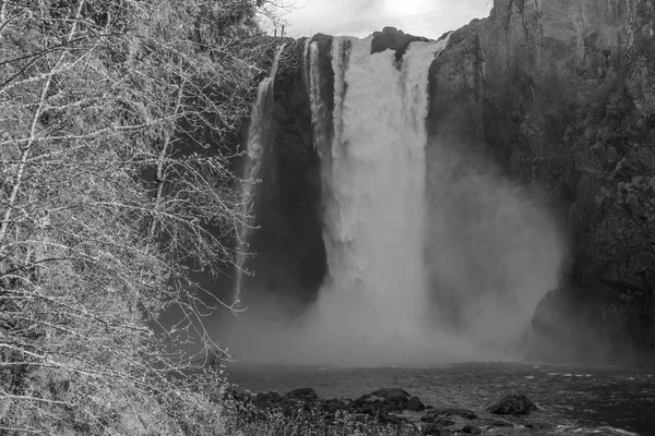 Вниз по річці Snoqualmie Falls 3 — стокове фото