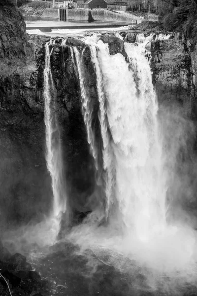 Černé a bílé vodopád — Stock fotografie