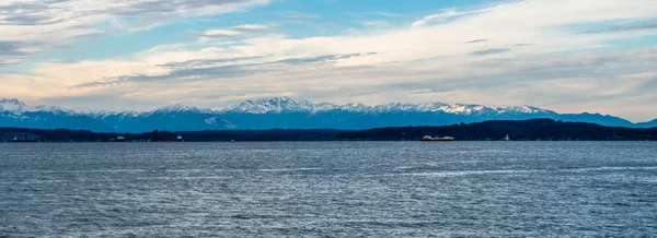 Olympic Mountains Panorama 3 — Zdjęcie stockowe