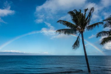 Gökkuşağının üstünde su 6