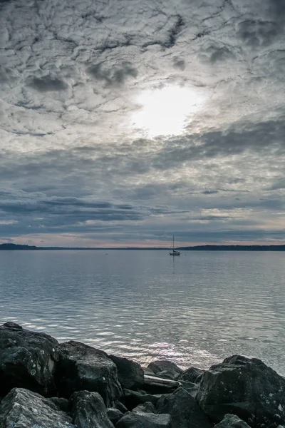 Boat On Overcast Day 2 — Stock Photo, Image